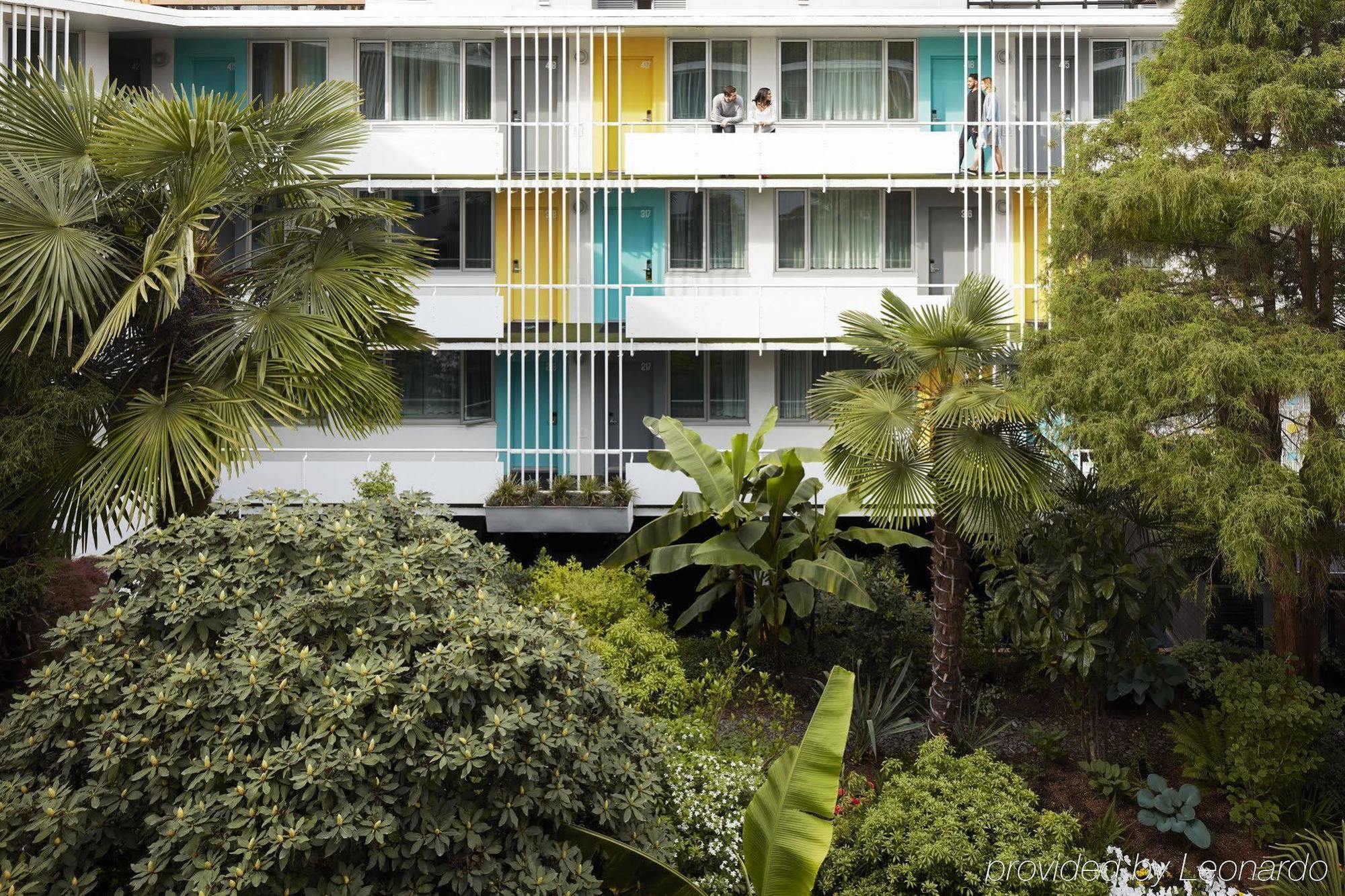 The Burrard Hotel Vancouver Bagian luar foto