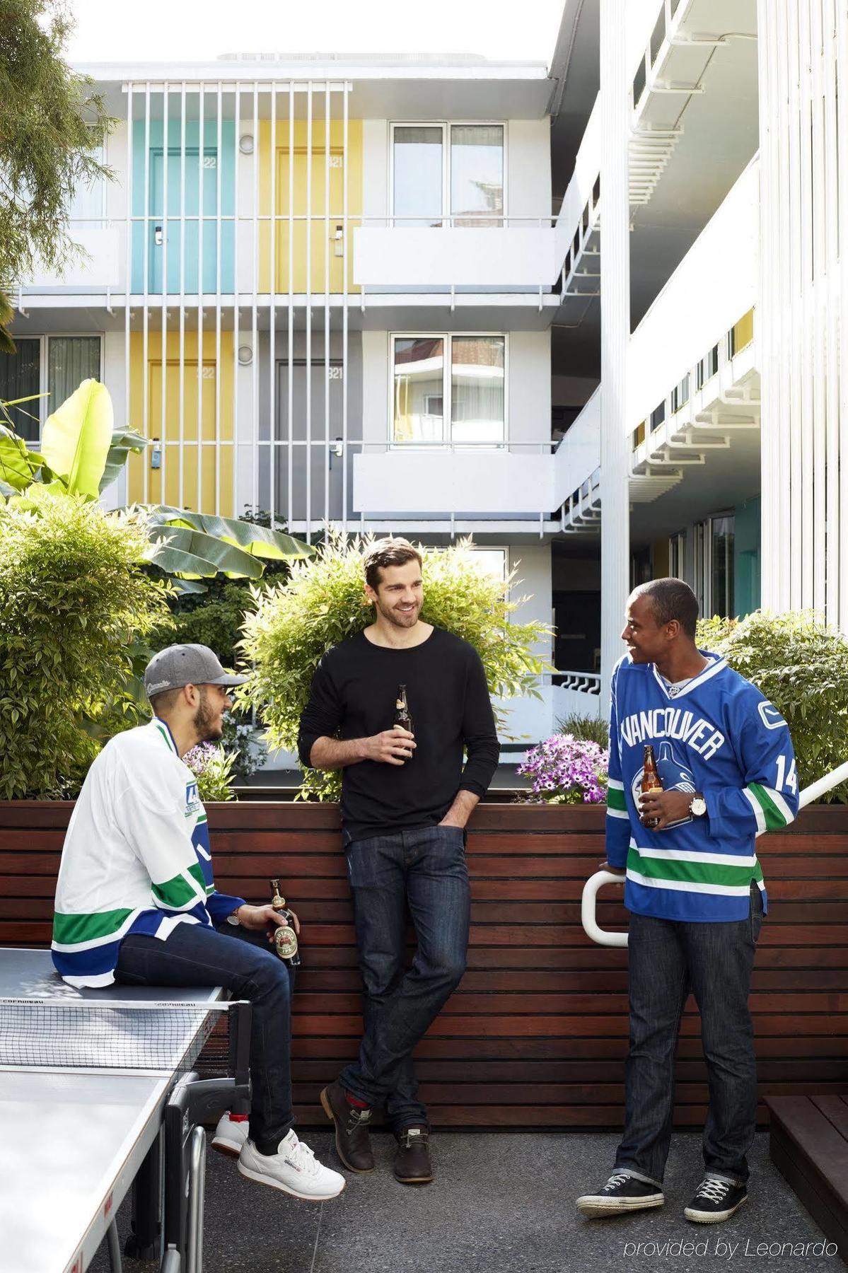The Burrard Hotel Vancouver Bagian luar foto