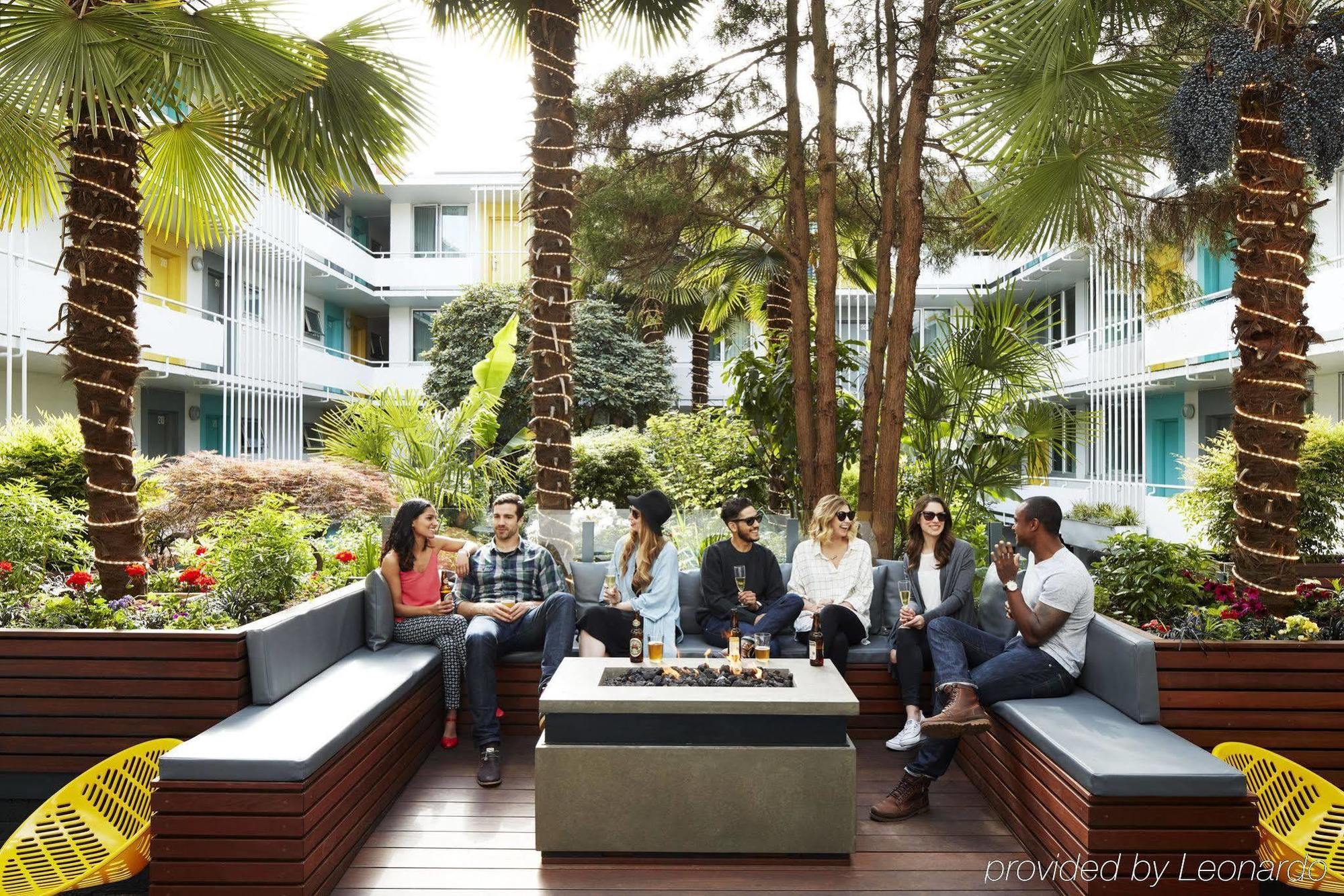 The Burrard Hotel Vancouver Bagian luar foto