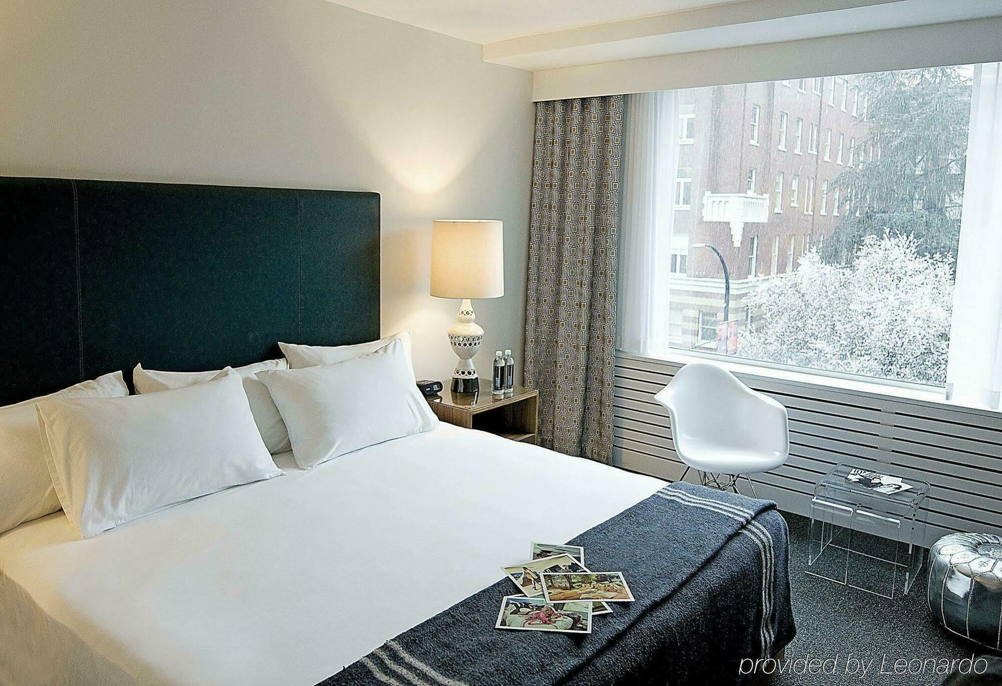 The Burrard Hotel Vancouver Ruang foto